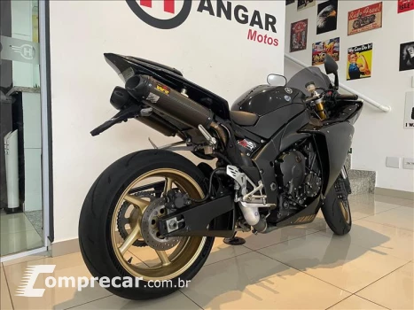 YZF R1