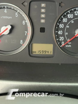 AZERA 3.3 MPFI GLS Sedan V6 24V