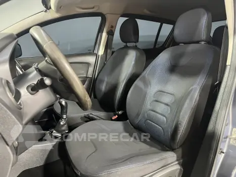 SANDERO 1.6 DYNAMIQUE 8V FLEX 4P MANUAL