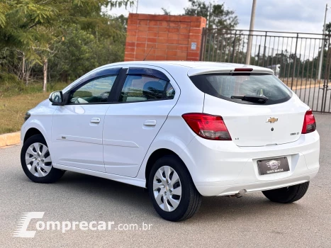 Onix 1.4 LT SPE/4