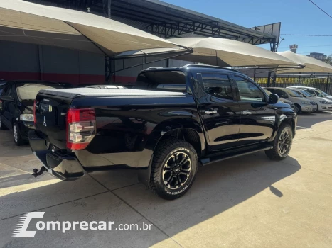 L 200 Triton 2.4 16V SPORT HPE 4X4 CABINE DUPLA TURBO DIESEL