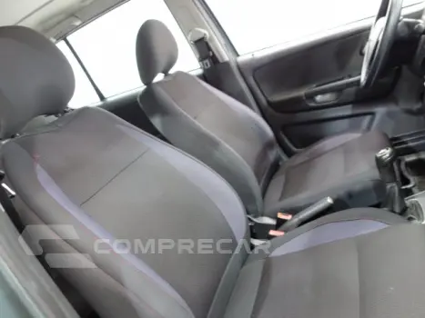 FOX - 1.6 MI PRIME 8V 4P MANUAL