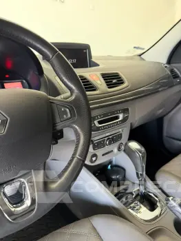 RENAULT FLUENCE Sedan Privilège 2.0 16V FLEX Aut