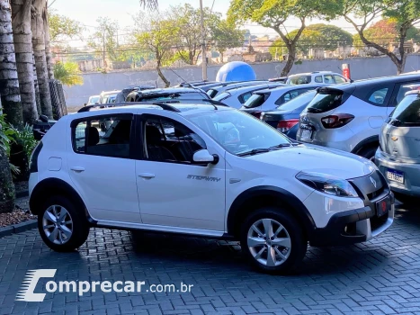 Renault SANDERO 1.6 Stepway 8V 4 portas
