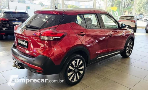 KICKS SV CVT