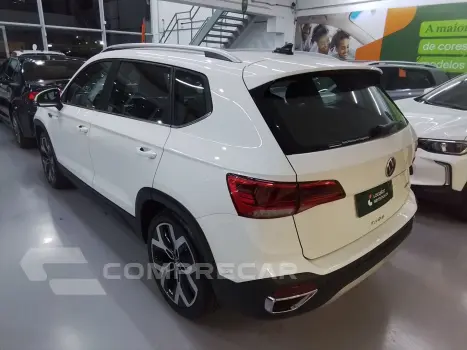 TAOS 1.4 250 TSI TOTAL FLEX HIGHLINE AUTOMÁTICO
