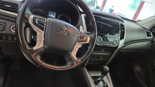 L200 TRITON 2.4 16V Turbo Sport Hpe-s CD 4X4