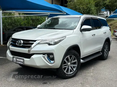 Toyota HILUX SW4 2.8 SRX 4X4 16V Turbo Intercooler 4 portas