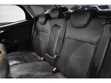 FOCUS HATCH - 2.0 TITANIUM 16V 4P POWERSHIFT