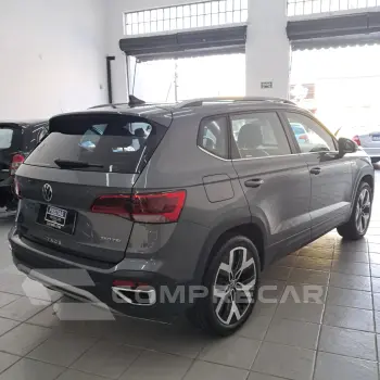 TAOS Highline 1.4 250 TSI Flex Aut.