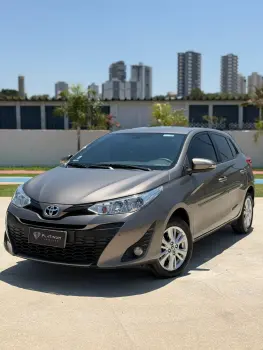 Toyota YARIS 1.3 16V XL Plus Tech 4 portas