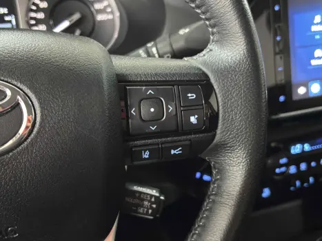 HILUX 2.8 D-4D TURBO DIESEL CD SRX PLUS 4X4 AUTOMÁTICO