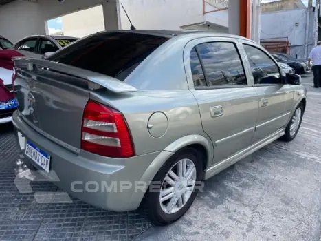 ASTRA HATCH - 2.0 MPFI ADVANTAGE 8V 4P MANUAL