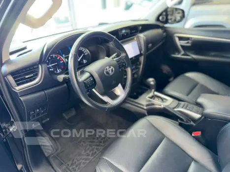 HILUX SW4 2.8 D-4d Turbo SRX 7L 4X4