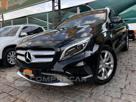 Mercedes-Benz GLA 200 1.6 CGI Advance 16V Turbo 4 portas