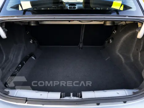 CORSA 1.4 MPFI Premium Sedan 8V