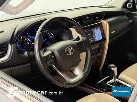 HILUX SW4 2.8 SRX DIAMOND 4X4 7 LUGARES 16V TURBO