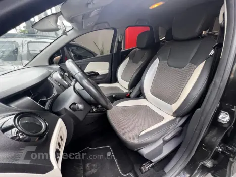 CAPTUR Intense 2.0 16V Flex 5p Aut.