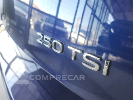 TAOS 1.4 250 TSI TOTAL FLEX HIGHLINE AUTOMÁTICO