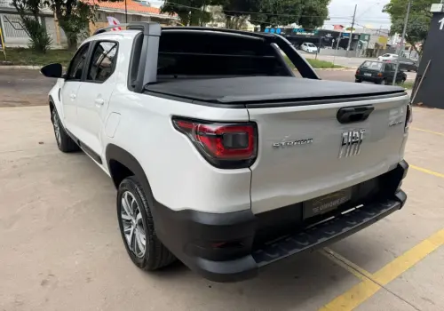 Strada Volcano 1.3 Flex 8V CD