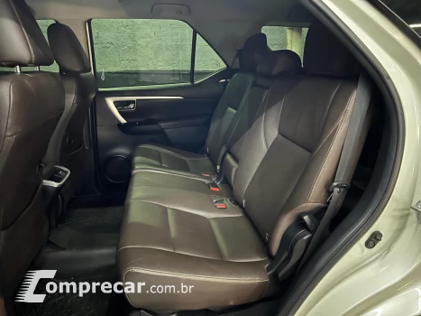 HILUX SW4 2.8 SRX 4X4 16V TURBO INTERCOOLER DIESEL 4P AUTOMÁ