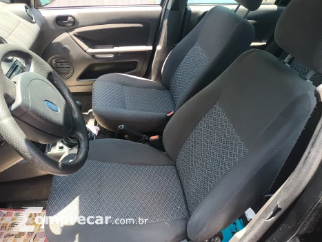 FIESTA 1.6 Rocam SE Plus Sedan 8V