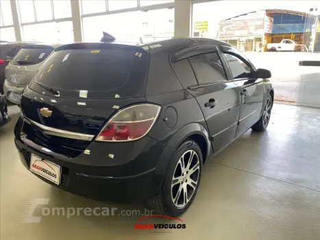 VECTRA 2.0 MPFI GT HATCH 8V FLEX 4P MANUAL