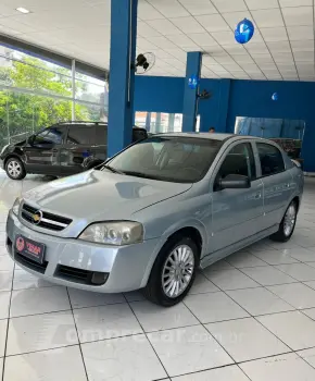 CHEVROLET ASTRA 2.0 MPFI Advantage Sedan 8V 4 portas