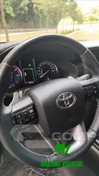 HILUX SW4 2.8 D-4D TURBO DIESEL SRX 4X4 AUTOMÁTICO