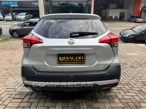 KICKS SV 1.6 16V FlexStar 5p Aut.