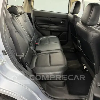 OUTLANDER 2.0 16V 160cv Aut.