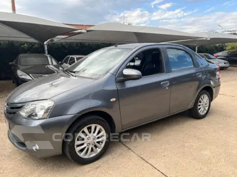 Toyota ETIOS 1.5 XLS 16V 4 portas