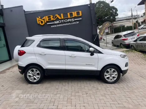 EcoSport TITANIUM 2.0 16V Flex 5p Aut.