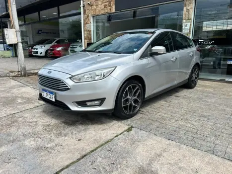 FORD FOCUS 2.0 TITANIUM FASTBACK 16V FLEX 4P POWERSHIFT 4 portas