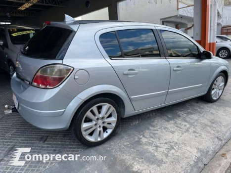 VECTRA HATCH - 2.0 MPFI GT-X HATCH 8V 4P MANUAL