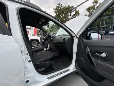 SANDERO 1.6 16V SCE Stepway ZEN