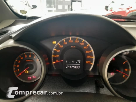 Fit 1.4 16V 4P LX FLEX