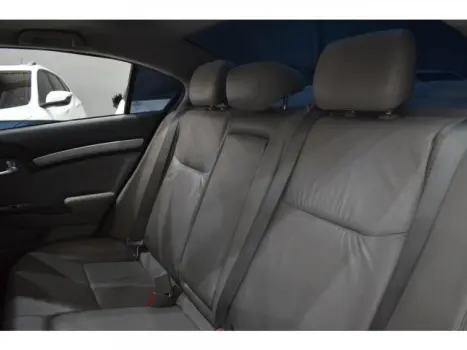 CIVIC - 1.8 EXS 16V 4P AUTOMÁTICO