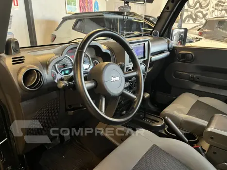 Wrangler 3.8 V6 12V SPORT TETO RÍGIDO E LONA AUTOMÁTICO