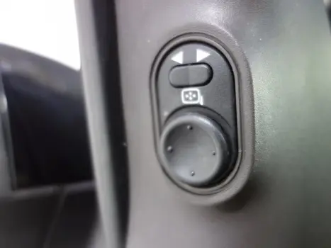 SPIN - 1.8 ADVANTAGE 8V 4P AUTOMÁTICO