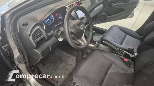 CITY 1.5 DX Sedan 16V