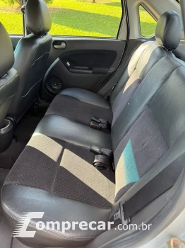 FIESTA 1.6 MPI Sedan 8V