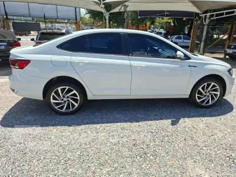 Virtus 1.0 200 Tsi Highline Automático