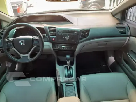 CIVIC - 1.8 LXS 16V 4P AUTOMÁTICO