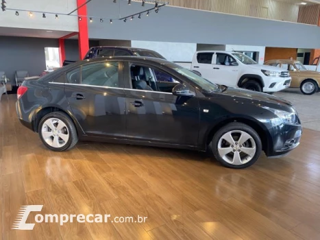 CRUZE SEDAN - 1.8 LT 16V 4P AUTOMÁTICO