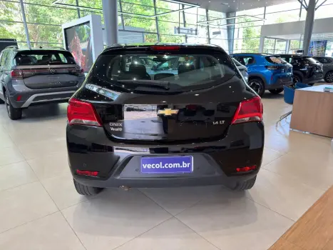 Onix Hatch 1.4 4P FLEX LT