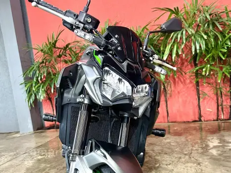 Z900