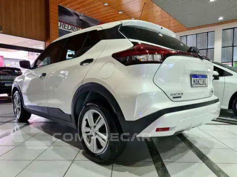 KICKS PLAY SENSE 1.6 16V FLEX AUT.