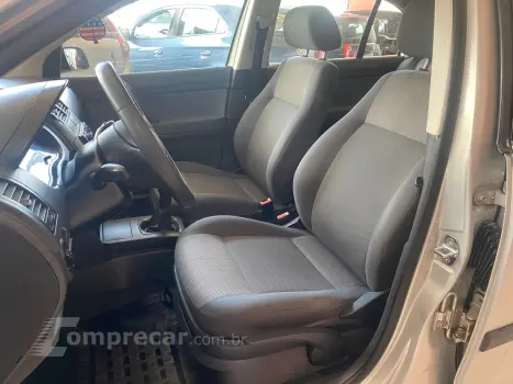 POLO SEDAN 1.6 MI 8V