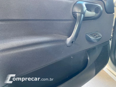 CORSA 1.6 MPFI Classic Sedan 8V